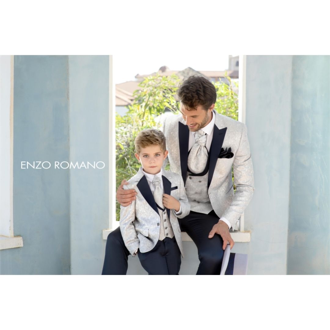 Traje de novio de Enzo Romano de la Colección Exclusive Wedding para el 2022.