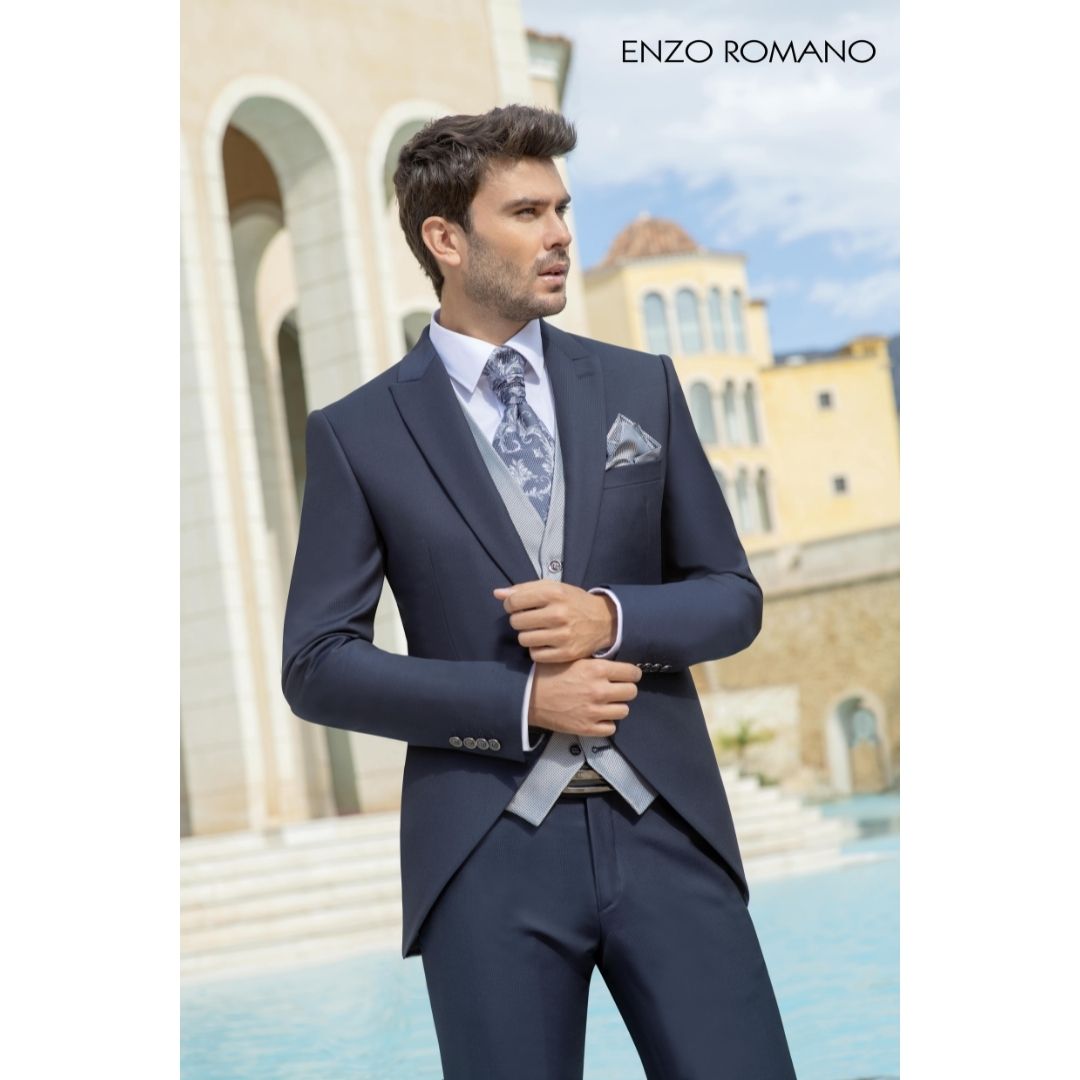 Traje de novio de Enzo Romano de la Colección Unlimited para el 2022.